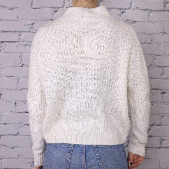 Hudson's Bay merino wool blend white sweater b2 - Picture 3 of 6
